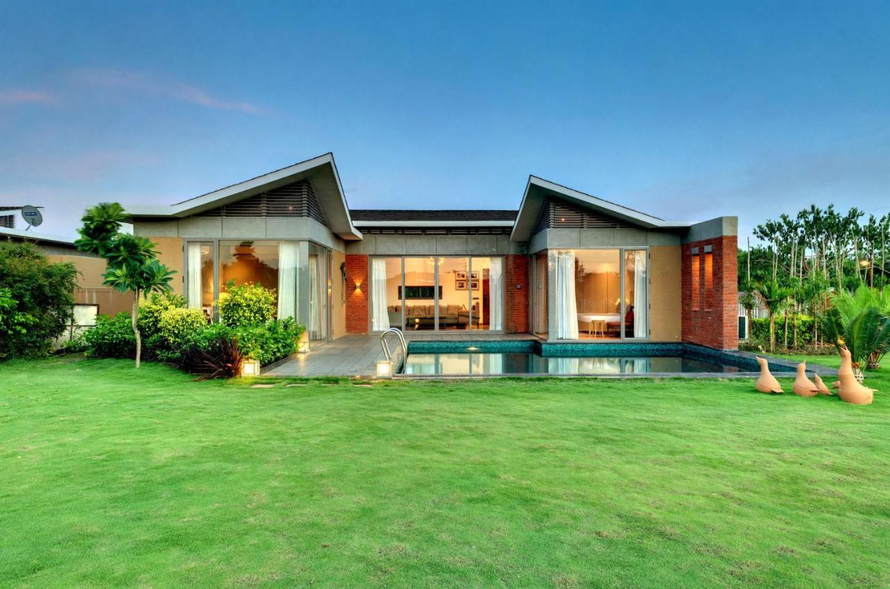 The Fern Royal Farm Resort, Anjār Exterior photo